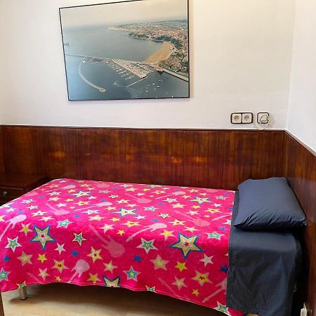 Habitacion Con Bano Privado Bilbao Bagian luar foto