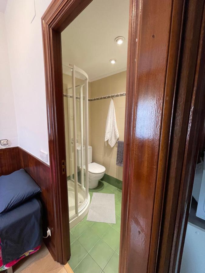Habitacion Con Bano Privado Bilbao Bagian luar foto