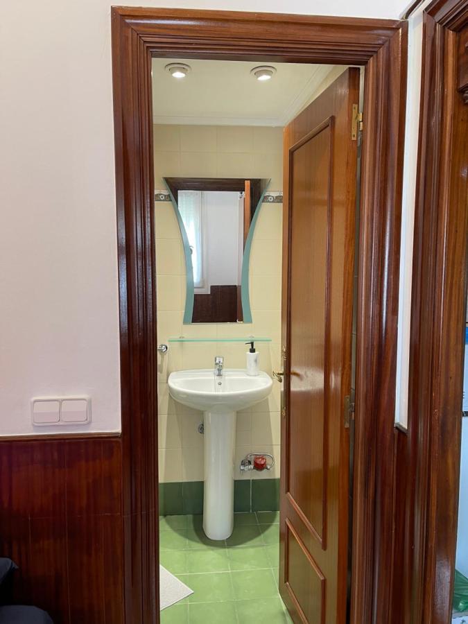 Habitacion Con Bano Privado Bilbao Bagian luar foto
